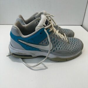Nike Women’s Gray Blue Athletic Sneakers Size 8 EUC